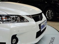 2013款 200h 1.8L CVT 暗夜骑士版