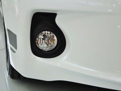 2013款 200h 1.8L CVT 暗夜骑士版