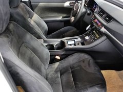 2013款 200h 1.8L CVT 暗夜骑士版