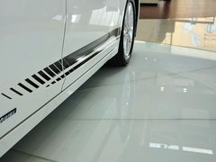 2013款 200h 1.8L CVT 暗夜骑士版
