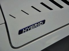 2013款 200h 1.8L CVT 暗夜骑士版