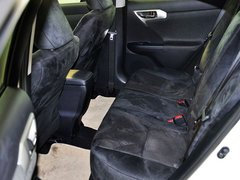 2013款 200h 1.8L CVT 暗夜骑士版