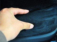 2013款 200h 1.8L CVT 暗夜骑士版