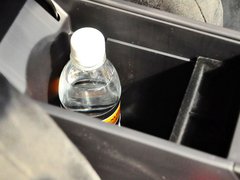 2013款 200h 1.8L CVT 暗夜骑士版