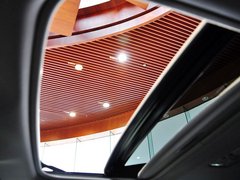 2013款 200h 1.8L CVT 暗夜骑士版