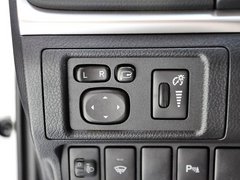 2013款 200h 1.8L CVT 暗夜骑士版