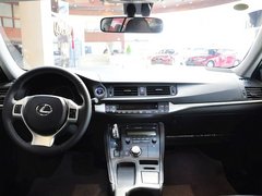 2013款 200h 1.8L CVT 暗夜骑士版