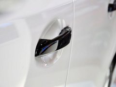 2013款 200h 1.8L CVT 暗夜骑士版
