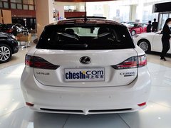 2013款 200h 1.8L CVT 暗夜骑士版