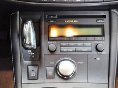 2013款 200h 1.8L CVT 暗夜骑士版