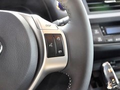 2013款 200h 1.8L CVT 暗夜骑士版