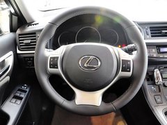 2013款 200h 1.8L CVT 暗夜骑士版