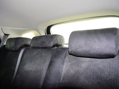 2013款 200h 1.8L CVT 暗夜骑士版