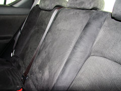 2013款 200h 1.8L CVT 暗夜骑士版