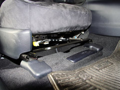 2013款 200h 1.8L CVT 暗夜骑士版