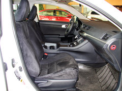 2013款 200h 1.8L CVT 暗夜骑士版