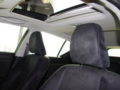 2013款 200h 1.8L CVT 暗夜骑士版