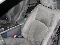 2013款 200h 1.8L CVT 暗夜骑士版