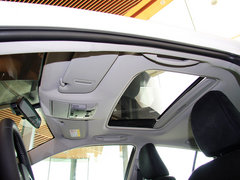 2013款 200h 1.8L CVT 暗夜骑士版
