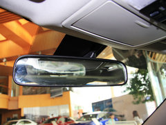 2013款 200h 1.8L CVT 暗夜骑士版