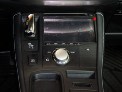 2013款 200h 1.8L CVT 暗夜骑士版