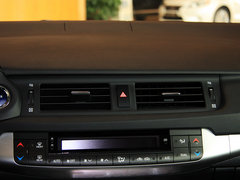 2013款 200h 1.8L CVT 暗夜骑士版
