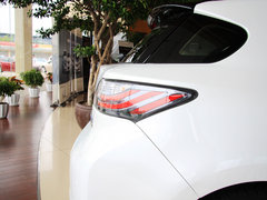 2013款 200h 1.8L CVT 暗夜骑士版