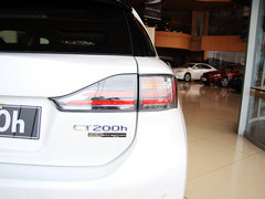 2013款 200h 1.8L CVT 暗夜骑士版