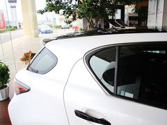 2013款 200h 1.8L CVT 暗夜骑士版