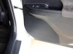 2013款 200h 1.8L CVT 暗夜骑士版