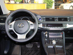 2013款 200h 1.8L CVT 暗夜骑士版