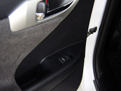 2013款 200h 1.8L CVT 暗夜骑士版