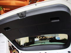2013款 200h 1.8L CVT 暗夜骑士版