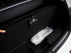 2013款 200h 1.8L CVT 暗夜骑士版