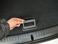 2013款 200h 1.8L CVT 花语花忆版