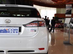 2013款 200h 1.8L CVT 花语花忆版