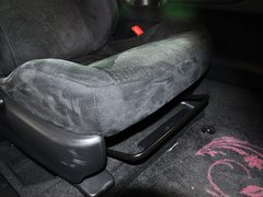 2013款 200h 1.8L CVT 花语花忆版