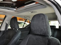 2013款 200h 1.8L CVT 花语花忆版