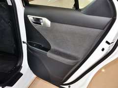 2013款 200h 1.8L CVT 花语花忆版