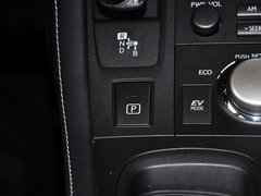 2013款 200h 1.8L CVT 花语花忆版