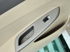 2013款 1.5L DCT 舒适型