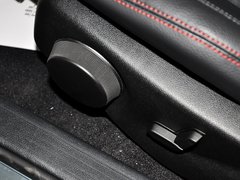 2012款 C63 6.3L 自动 限量版