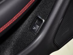 2012款 C63 6.3L 自动 限量版