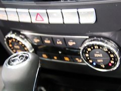2012款 C63 6.3L 自动 限量版