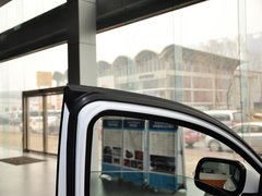 2013款 2.2T 自动 两驱智慧型 5座
