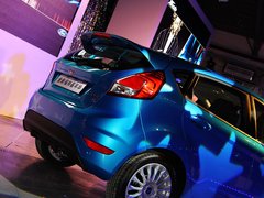 2013款 两厢 1.5L 手动 风尚型