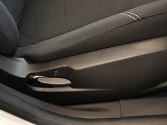 2013款 两厢 1.5L 手动 风尚型