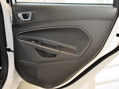 2013款 两厢 1.5L 手动 风尚型