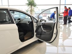 2013款 两厢 1.5L 手动 风尚型