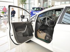 2013款 两厢 1.5L 手动 风尚型